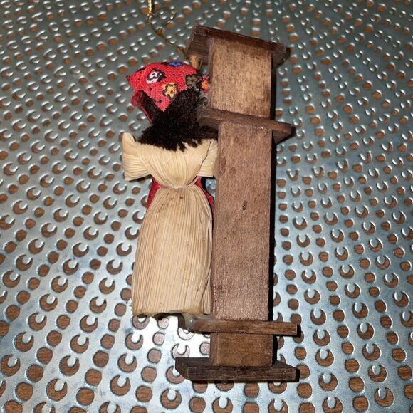 Vintage Christmas Ornament Cornhusk Lady Grandfather Clock - Picture 6 of 13